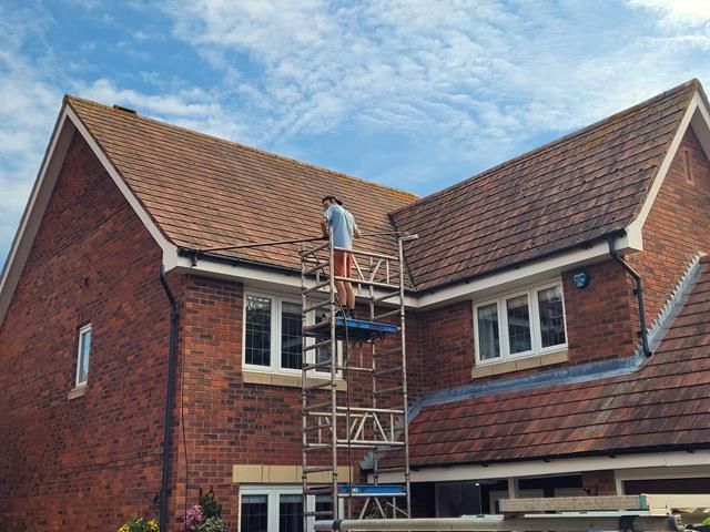 roof-cleaning-3-kireth-ai